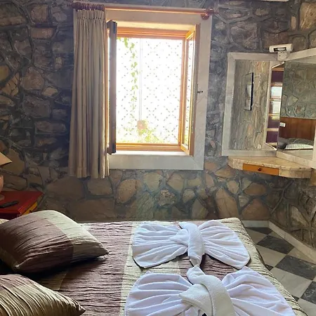 Symbola Ξενοδοχείο 4*