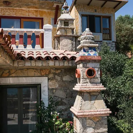 Symbola Ολουντενίζ